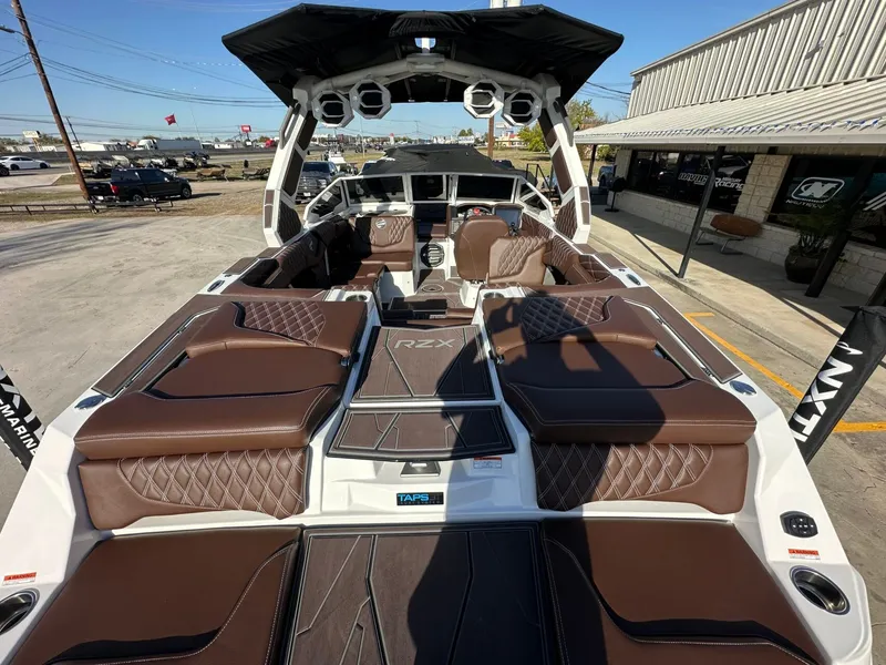 Slide: The Image of Tigé 22RZX 2026 - 9