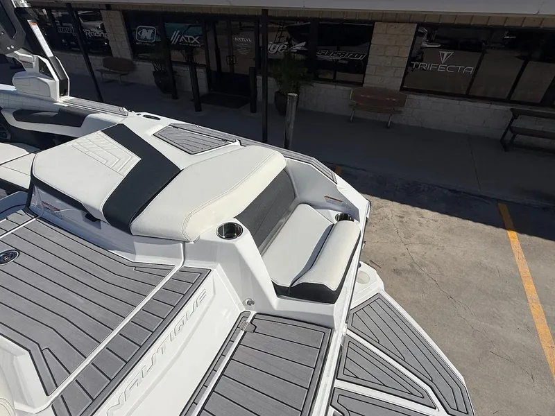 Slide: The Image of Nautique G23 2023 - 12