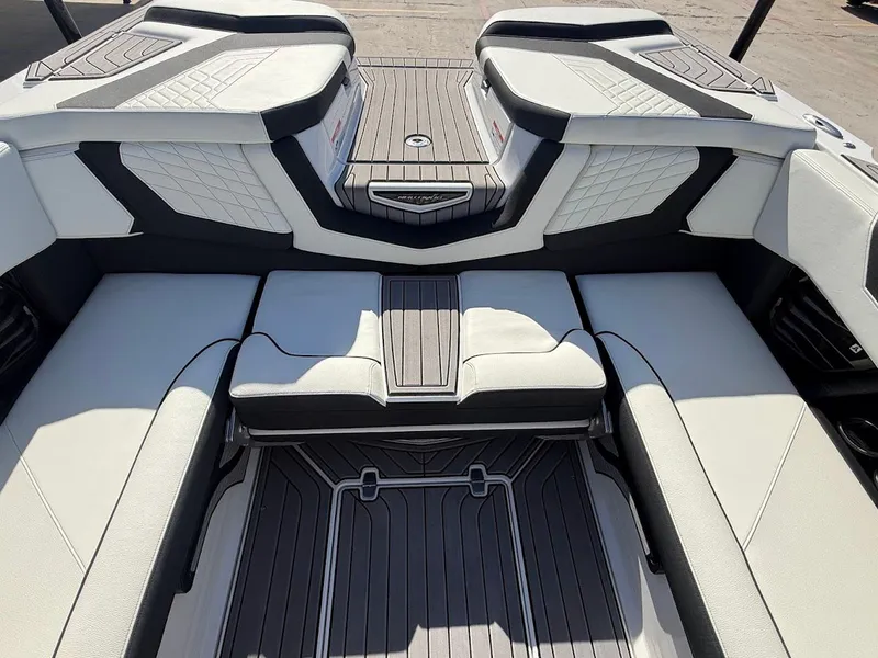 Slide: The Image of Nautique G23 2023 - 18