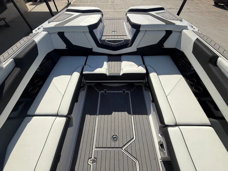 Slide: The Image of Nautique G23 2023 - 19