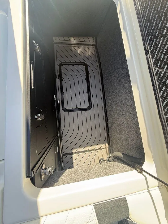 Slide: The Image of Nautique G23 2023 - 36