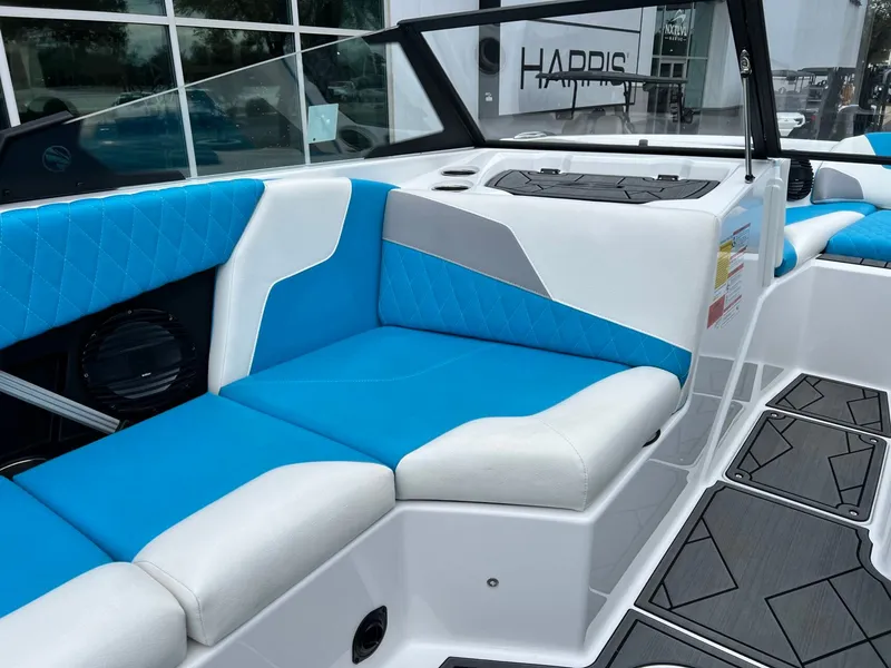 Slide: The Image of Tigé Z3 2024 - 20