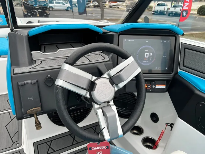 Slide: The Image of Tigé Z3 2024 - 24