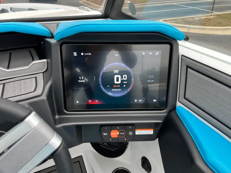 Slide: The Image of Tigé Z3 2024 - 25