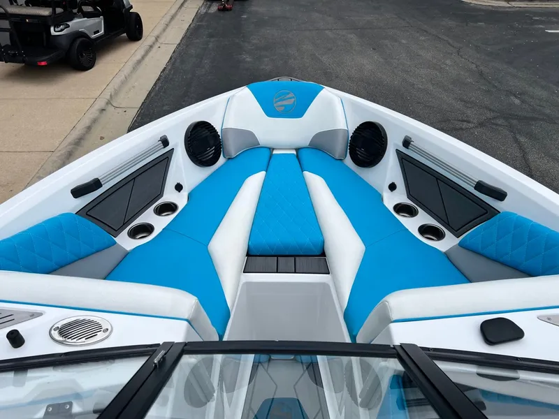 Slide: The Image of Tigé Z3 2024 - 28