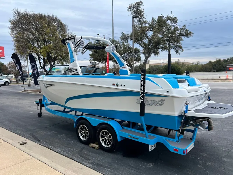 Slide: The Image of Tigé Z3 2024 - 8