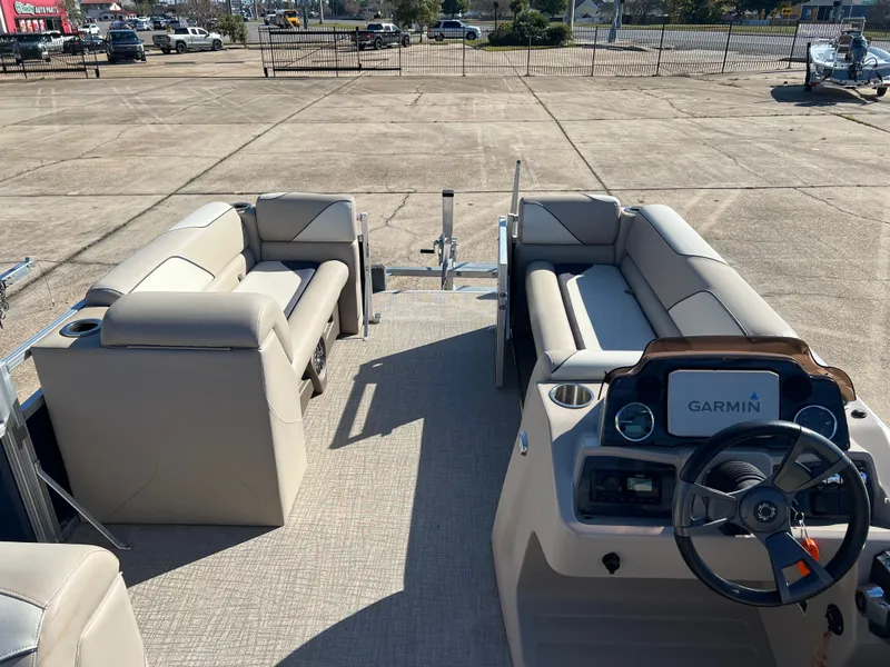 Slide: The Image of Avalon VENTURE 2180 CR 2023 - 8