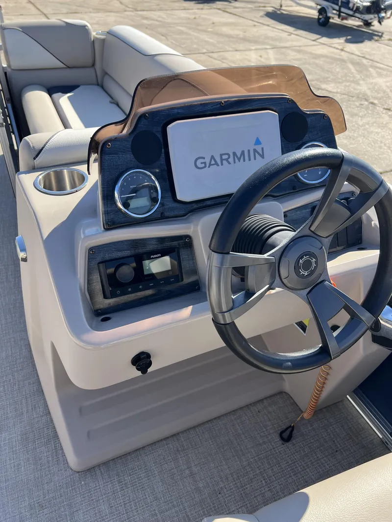 Slide: The Image of Avalon VENTURE 2180 CR 2023 - 9