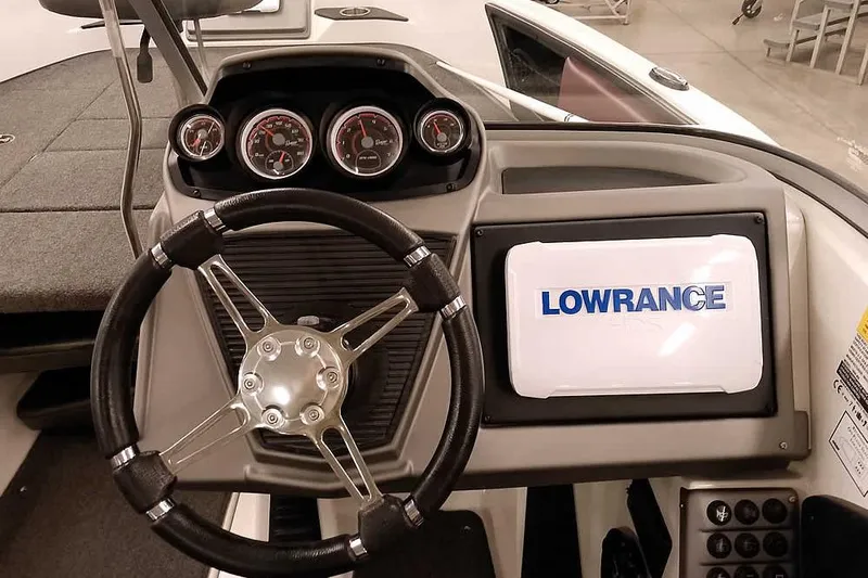 Slide: The Image of 2020 Ranger 1850MS Reata boat dashboard with Lowrance navigation system. - 39