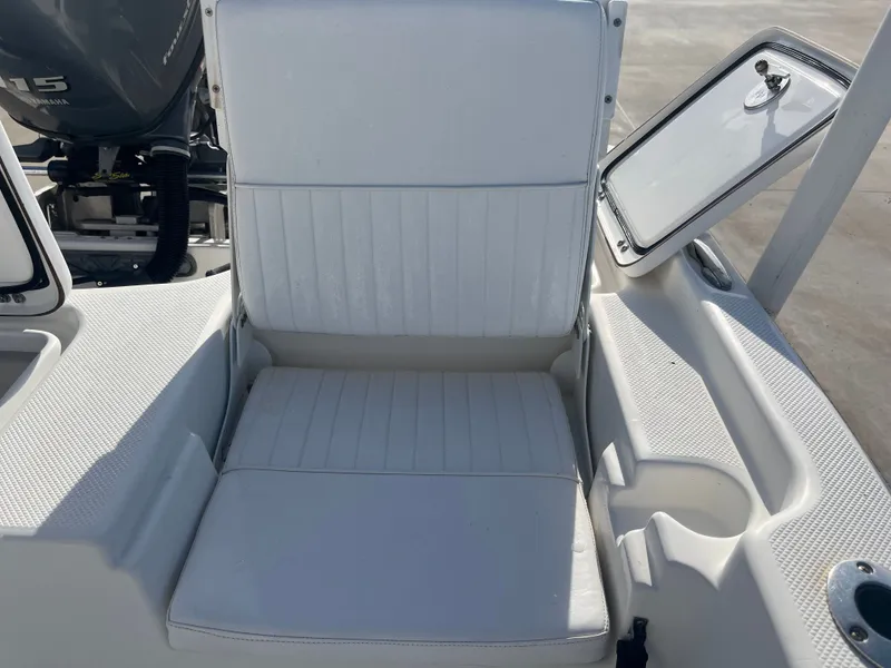 Slide: The Image of Sea Fox 200XT 2012 - 25