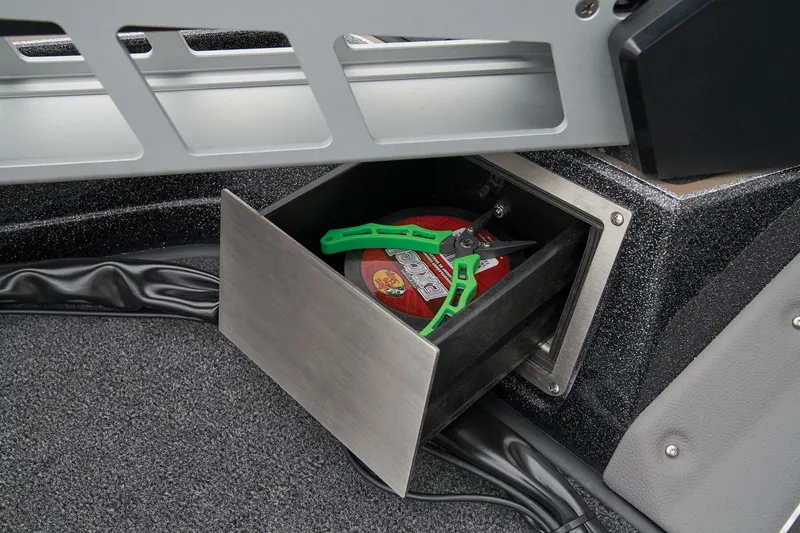 Slide: The Image of Ranger 622FS Pro 2026 - 18