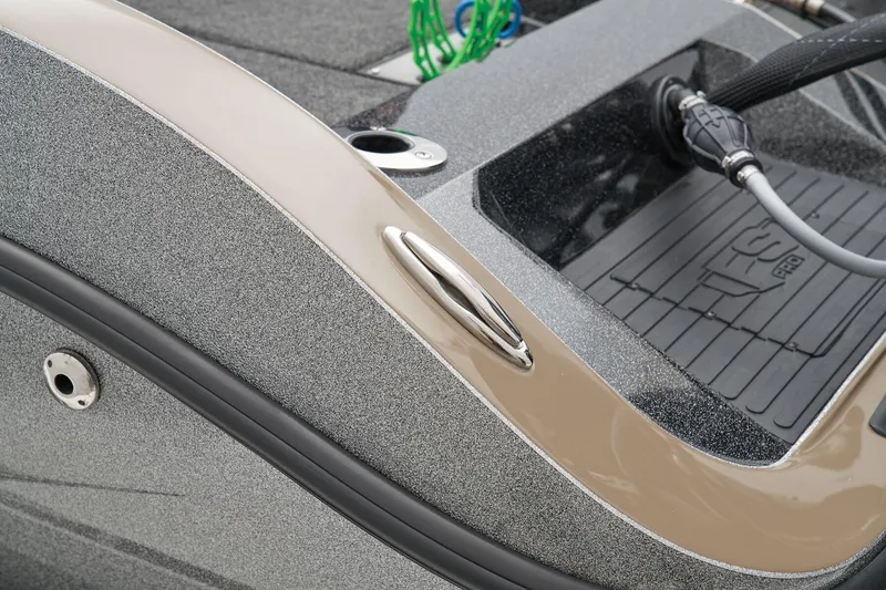 Slide: The Image of Ranger 622FS Pro 2026 - 73