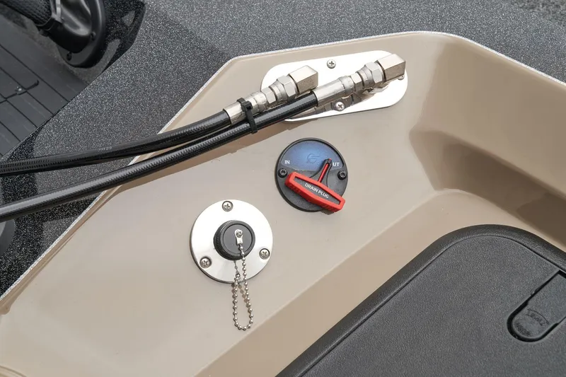 Slide: The Image of Ranger 622FS Pro 2026 - 74