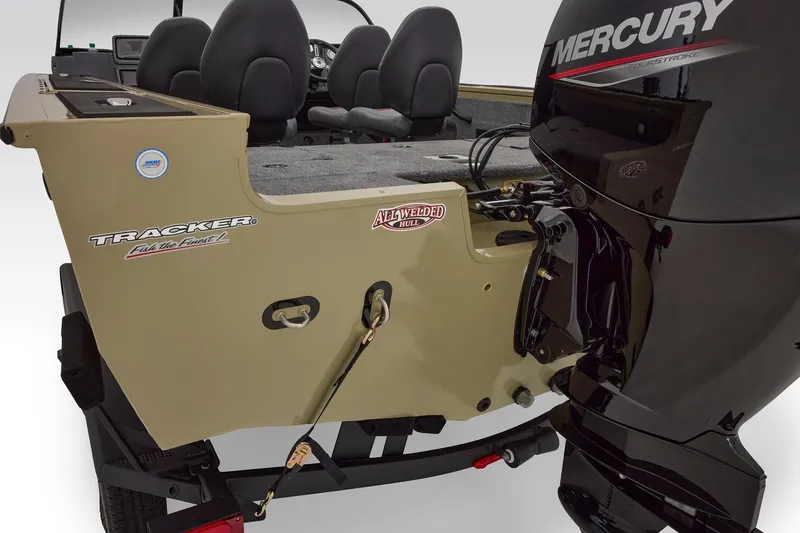 Slide: The Image of Tracker Targa V-18 Combo 2026 - 73