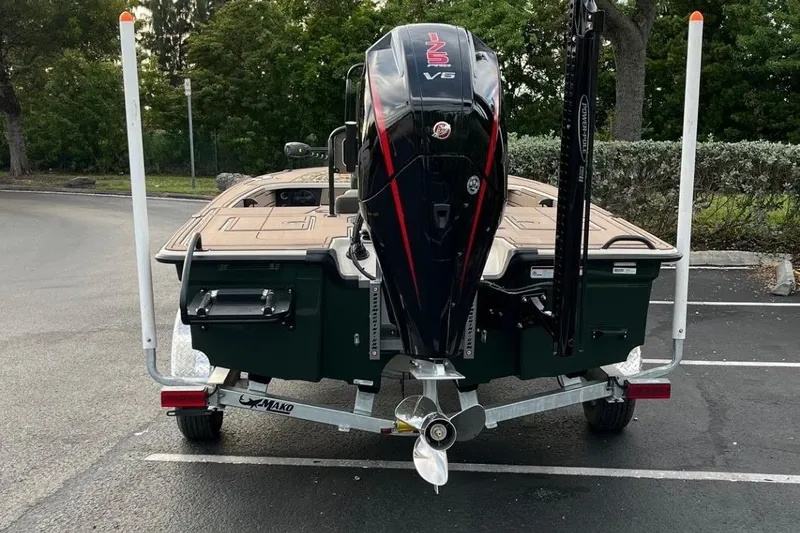 Slide: The Image of 2026 Mako 18 Pro Skiff Backwater Edition with powerful outboard motor. - 5