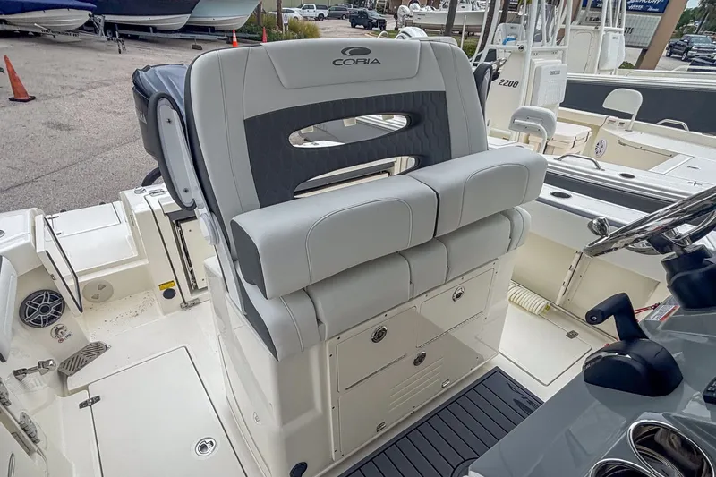 Slide: The Image of Cobia 245 Center Console 2026 - 8