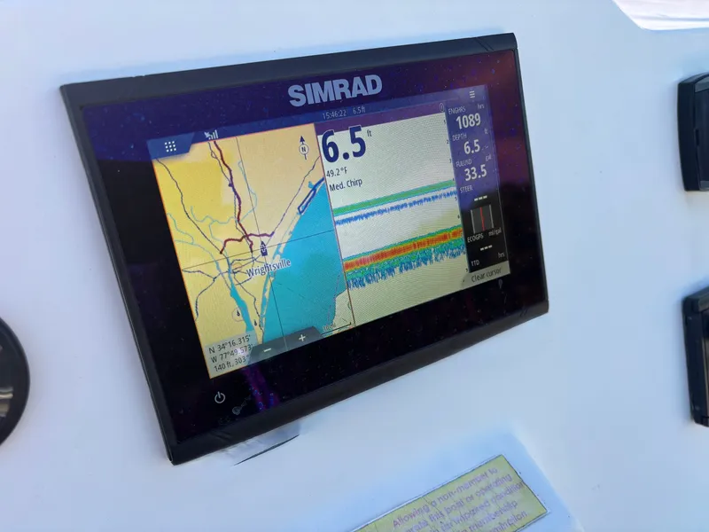 Slide: The Image of Brig Navigator 610 2019 - 18