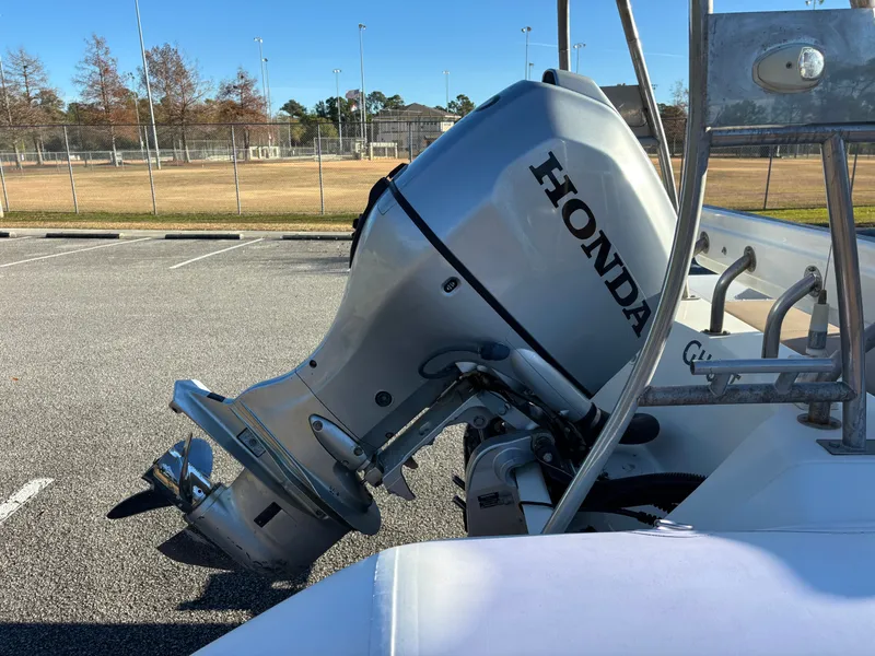 Slide: The Image of Brig Navigator 610 2019 - 27