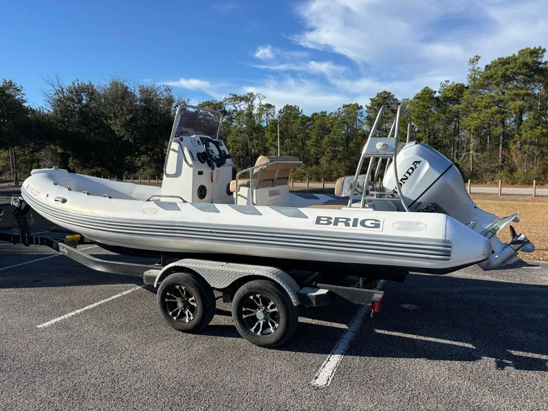 Slide: The Image of Brig Navigator 610 2019 - 3