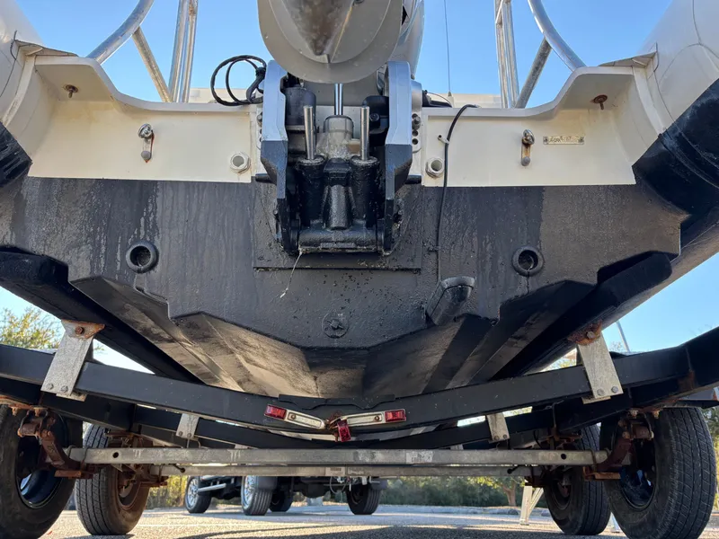 Slide: The Image of Brig Navigator 610 2019 - 30