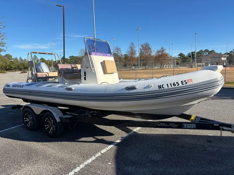 Slide: The Image of Brig Navigator 610 2019 - 7