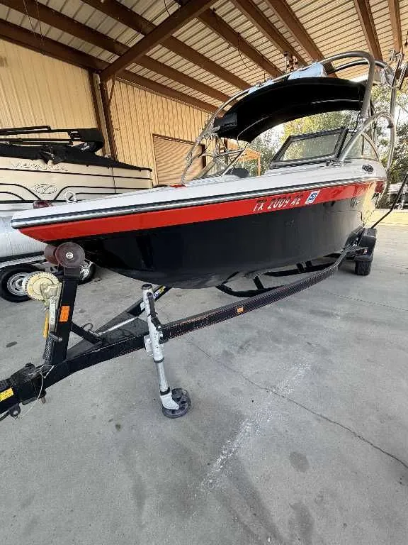 The Image of Nautique 226 2005 - 1