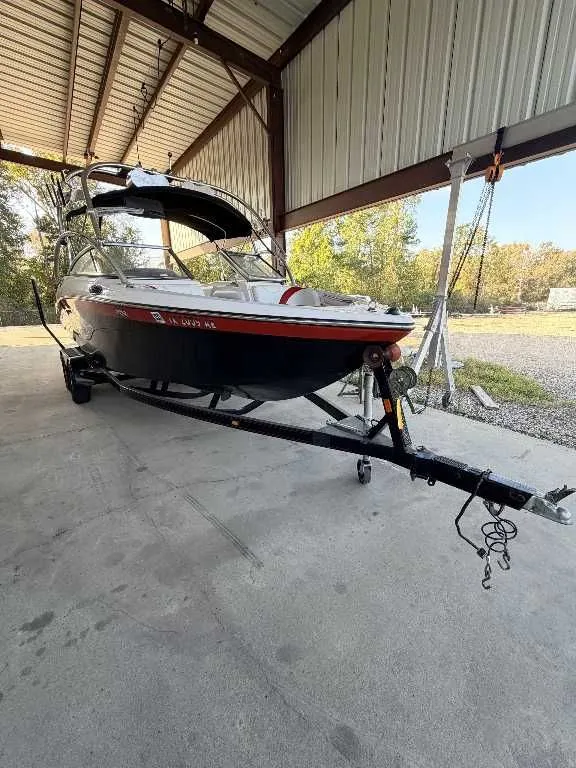 Slide: The Image of Nautique 226 2005 - 19