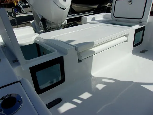 Slide: The Image of Sportsman Masters 247OE Bay Boat 2026 - 14