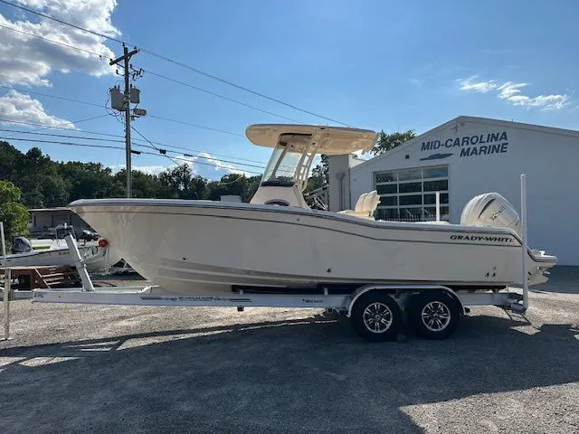 Slide: The Image of Grady-White Fisherman 236 2025 - 13