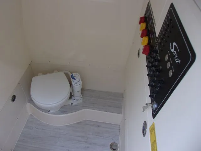 Slide: The Image of Scout 260 LXF 2025 - 10