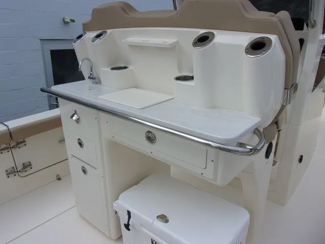 Slide: The Image of Scout 260 LXF 2025 - 12