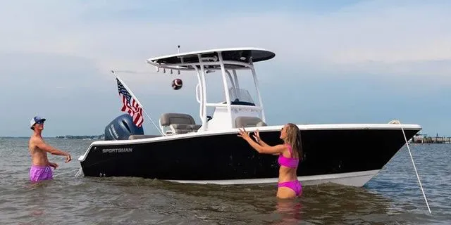 Slide: The Image of Sportsman Open 212 Center Console 2025 - 18