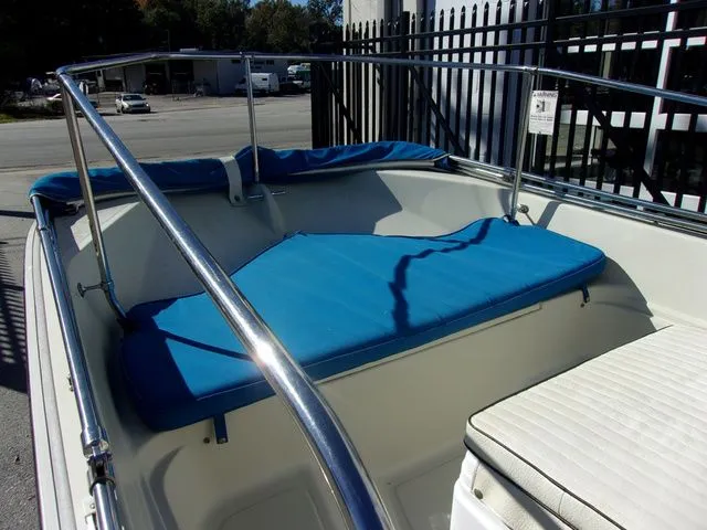 Slide: The Image of Boston Whaler 17 Montauk 1991 - 3