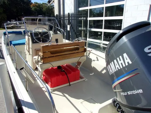 Slide: The Image of Boston Whaler 17 Montauk 1991 - 9