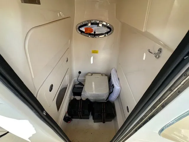 Slide: The Image of Grady-White Fisherman 216 2022 - 11