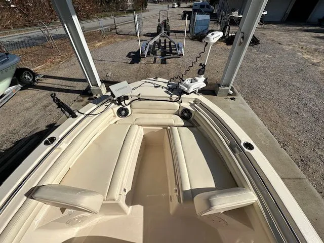 Slide: The Image of Grady-White Fisherman 216 2022 - 14