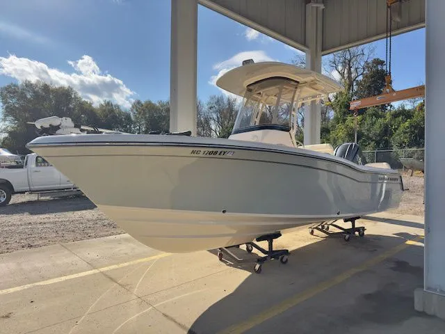 Slide: The Image of Grady-White Fisherman 216 2022 - 3