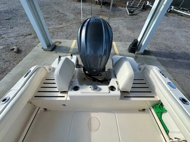 Slide: The Image of Grady-White Fisherman 216 2022 - 5