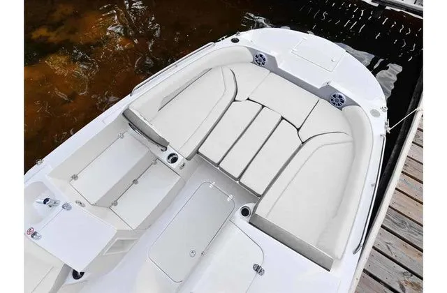 Slide: The Image of Stingray 212 SC 2023 - 7