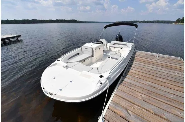 Slide: The Image of Stingray 212 SC 2023 - 8