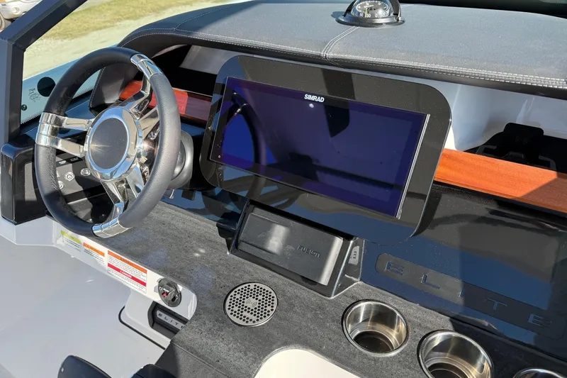 Slide: The Image of Dashboard of 2026 Monterey Elite 27 OB with Simrad display. - 20