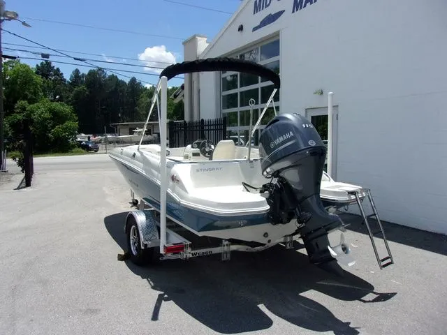 Slide: The Image of Stingray 182 SC 2024 - 11