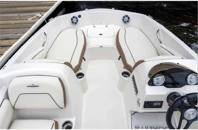 Slide: The Image of Stingray 182 SC 2024 - 18