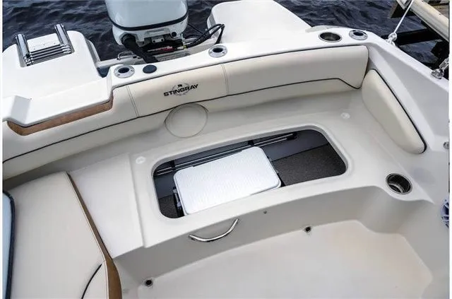 Slide: The Image of Stingray 182 SC 2024 - 21