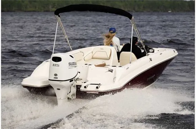 Slide: The Image of Stingray 182 SC 2024 - 8