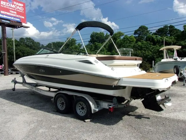 Slide: The Image of Sea Ray SDX 240 2017 - 14