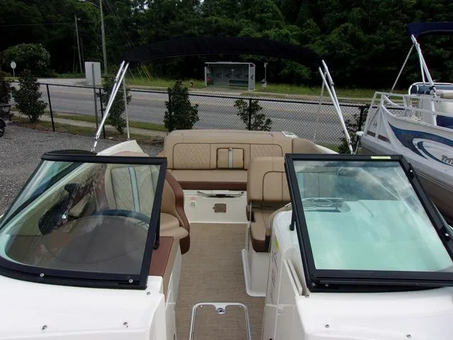 Slide: The Image of Sea Ray SDX 240 2017 - 5