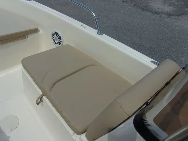 Slide: The Image of Scout 175 Sport Dorado 2024 - 5