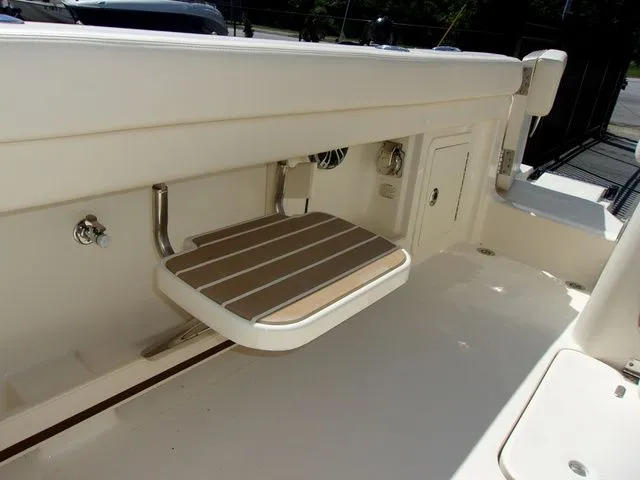 Slide: The Image of Grady-White Freedom 307 2024 - 26