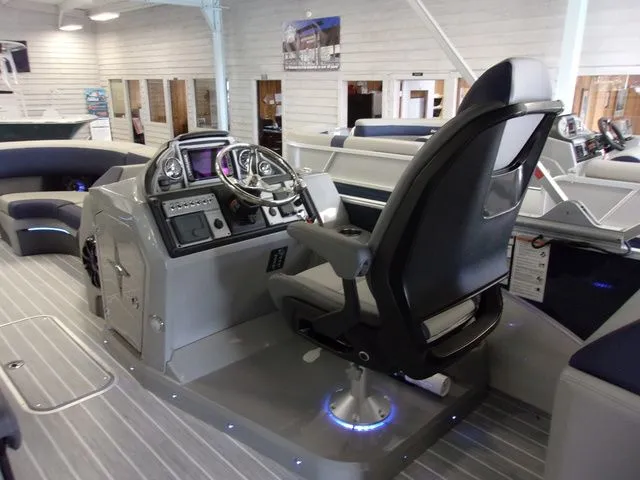 Slide: The Image of Berkshire STS Series 25RFX STS 2023 - 12